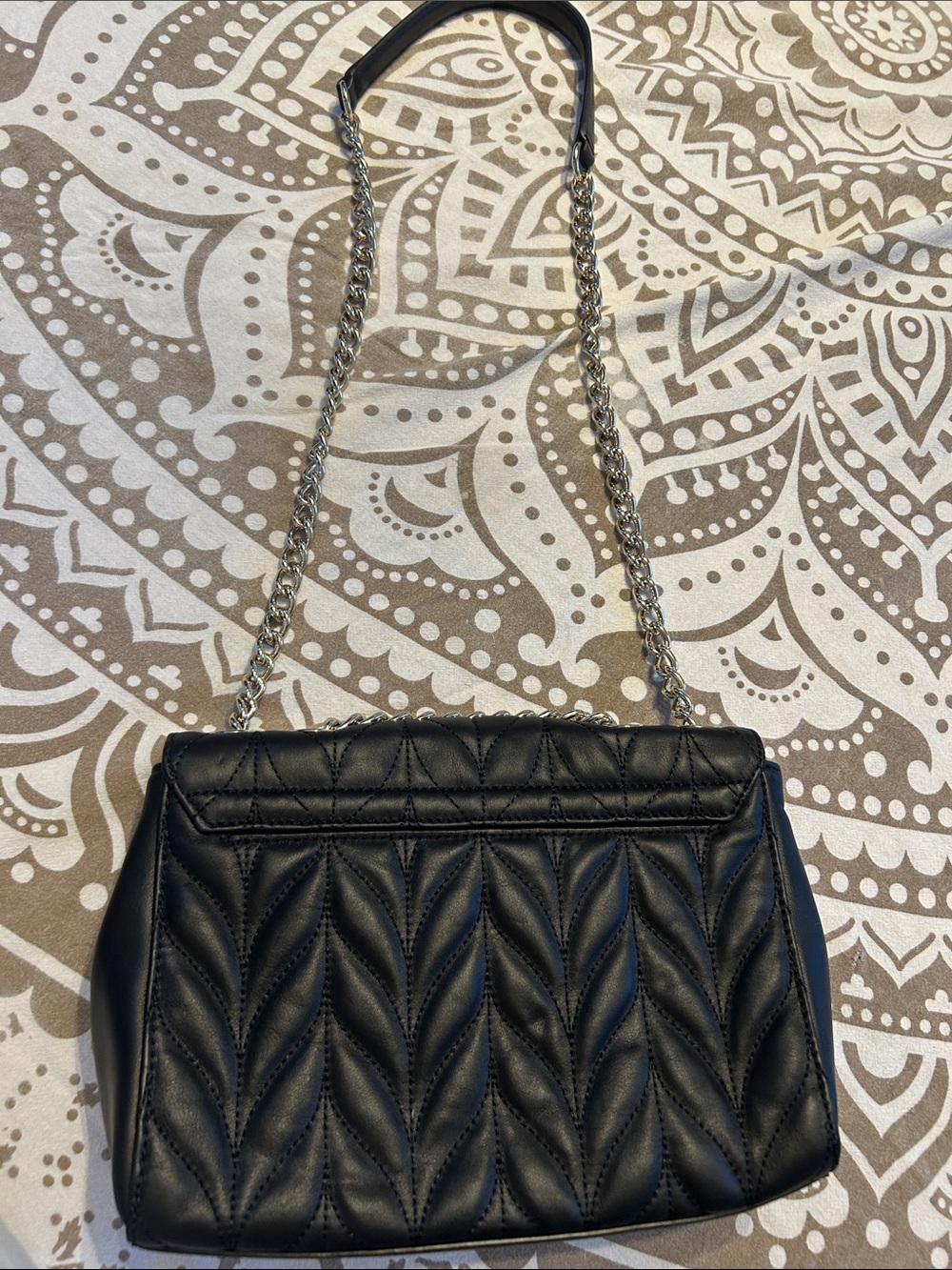 kate spade Black Quilted Shoulder Bag with Gold Chain Strap - Picture 3 of 5